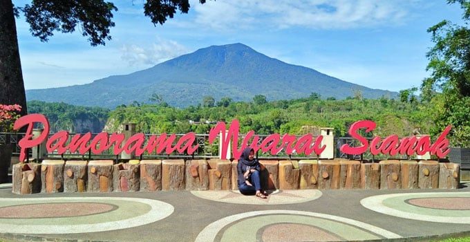 Ngarai Sianok: Surga Tersembunyi di Bukittinggi