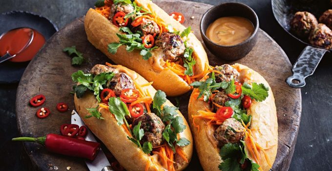 Banh Mi: Roti Legendaris Vietnam yang Mendunia dan Menggugah Selera