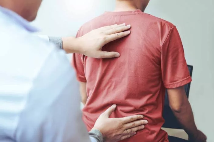 Apa Itu Terapi Tulang Belakang