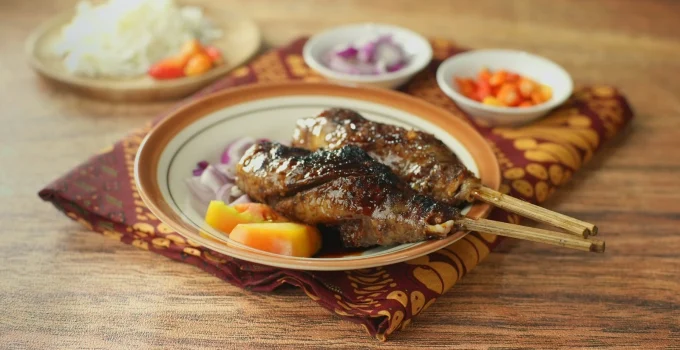 Sate Buntel yang Selalu Mengundang Rasa Penasaran