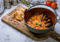 Bouillabaisse: Keajaiban Sup Laut dari Provence