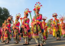 Pawai Budaya Kepri: Warna-warni Tradisi di Gerbang Utara