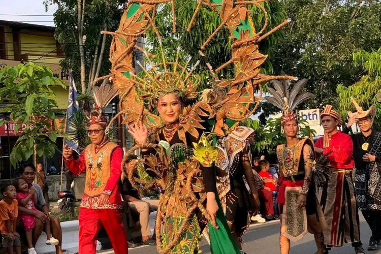 Refleksi pawai budaya kepri di Tengah Arus Modernisasi