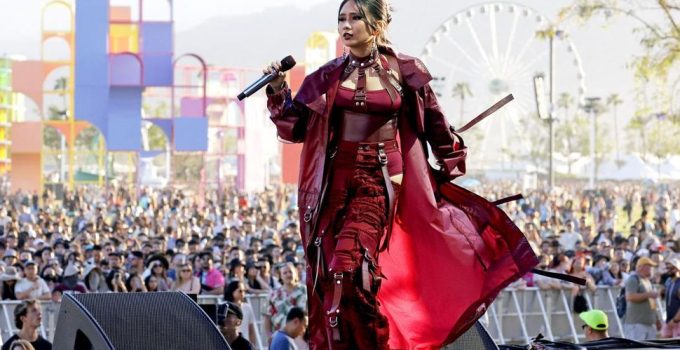 Gaya Dominasi Coachella: Ledakan Ekspresi yang Mengubah Arah Fashion Dunia