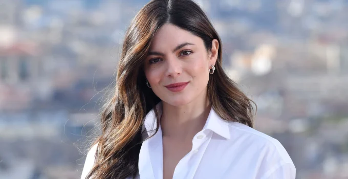 Monica Barbaro, Fakta Terbaru dan Aksi Memukau di Hollywood