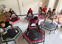 Tips Olahraga Trampolin agar Gerakan Lebih Aman dan Stabil